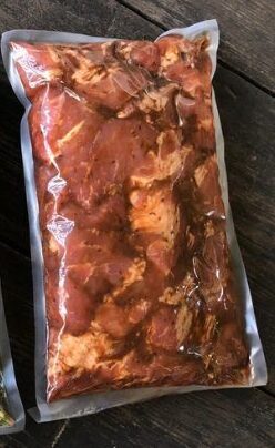 Jēra šašliks (plūmju marinādē)